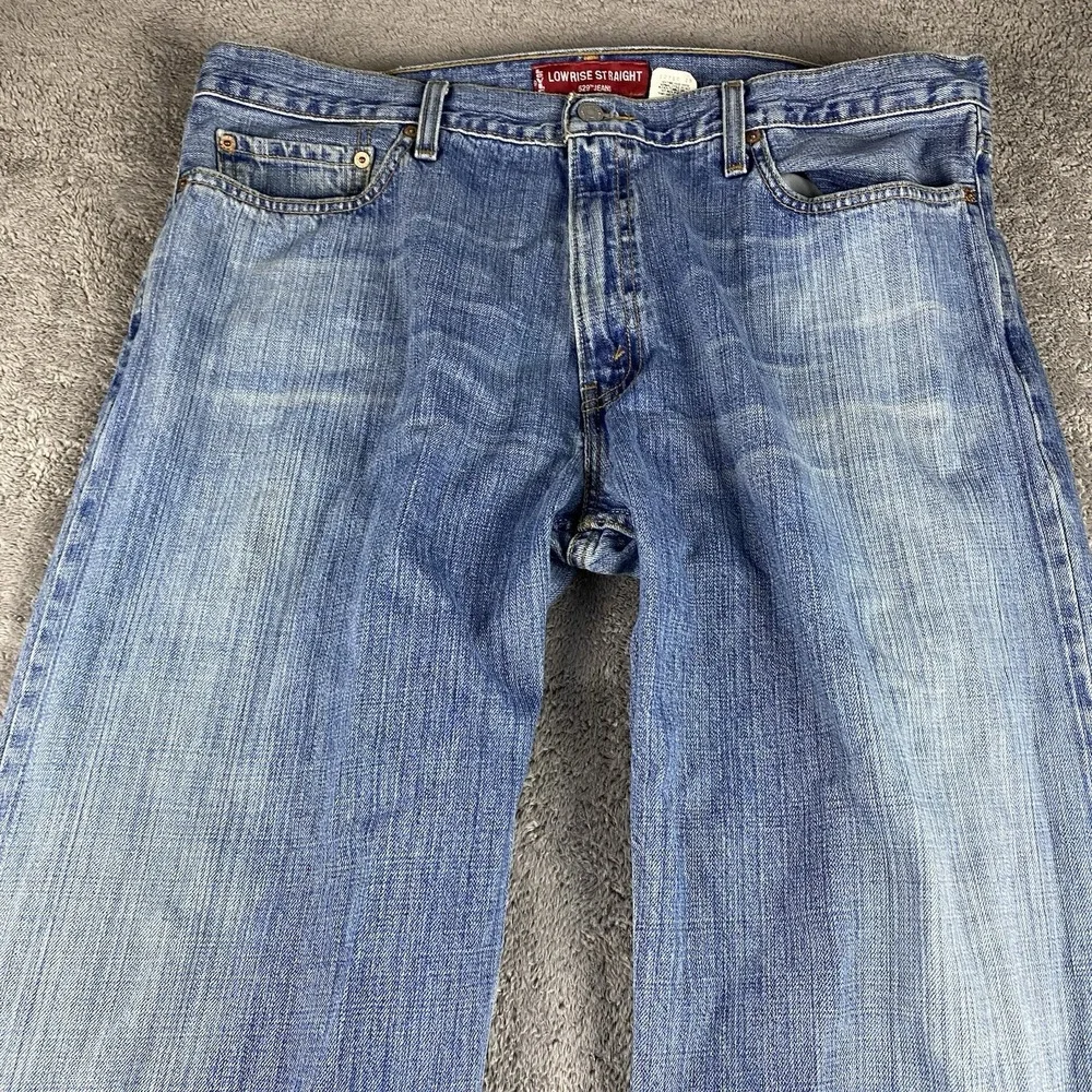 Vintage Levis 529 Straight Jeans Men 38x32 Blue Medium Wash Mid Rise 100% Cotton